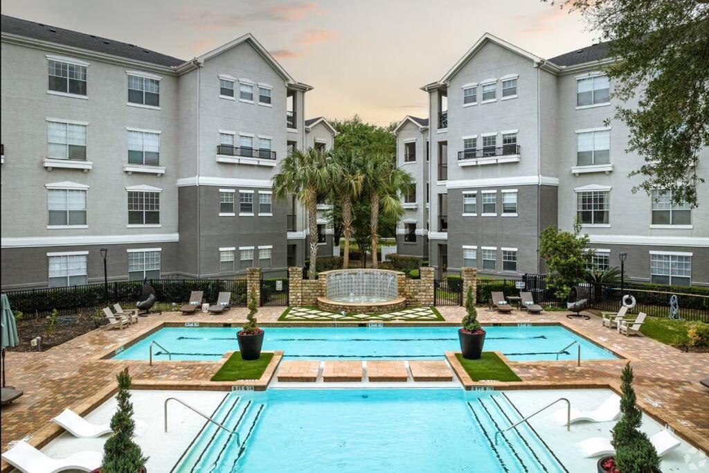 Devine Livings At Hermann Park Apartment Houston Ngoại thất bức ảnh